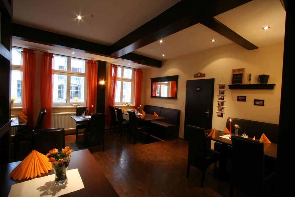 Hotel Restaurant Burgerstuben Bad Segeberg Exteriör bild